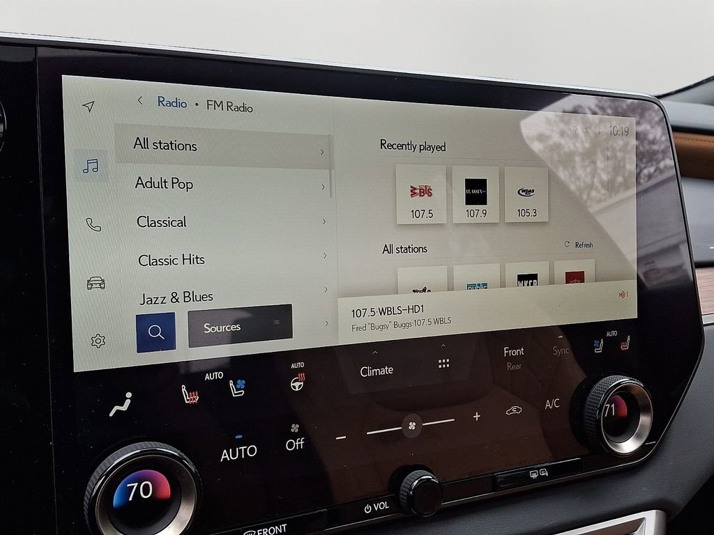 Used 2024 Lexus RX 350h w/ Cold Area Package AWD/4WD image 17