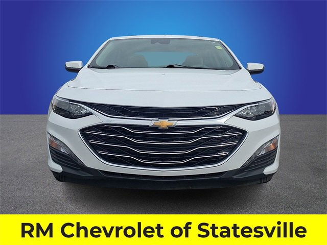 Used 2024 Chevrolet Malibu LT image 2