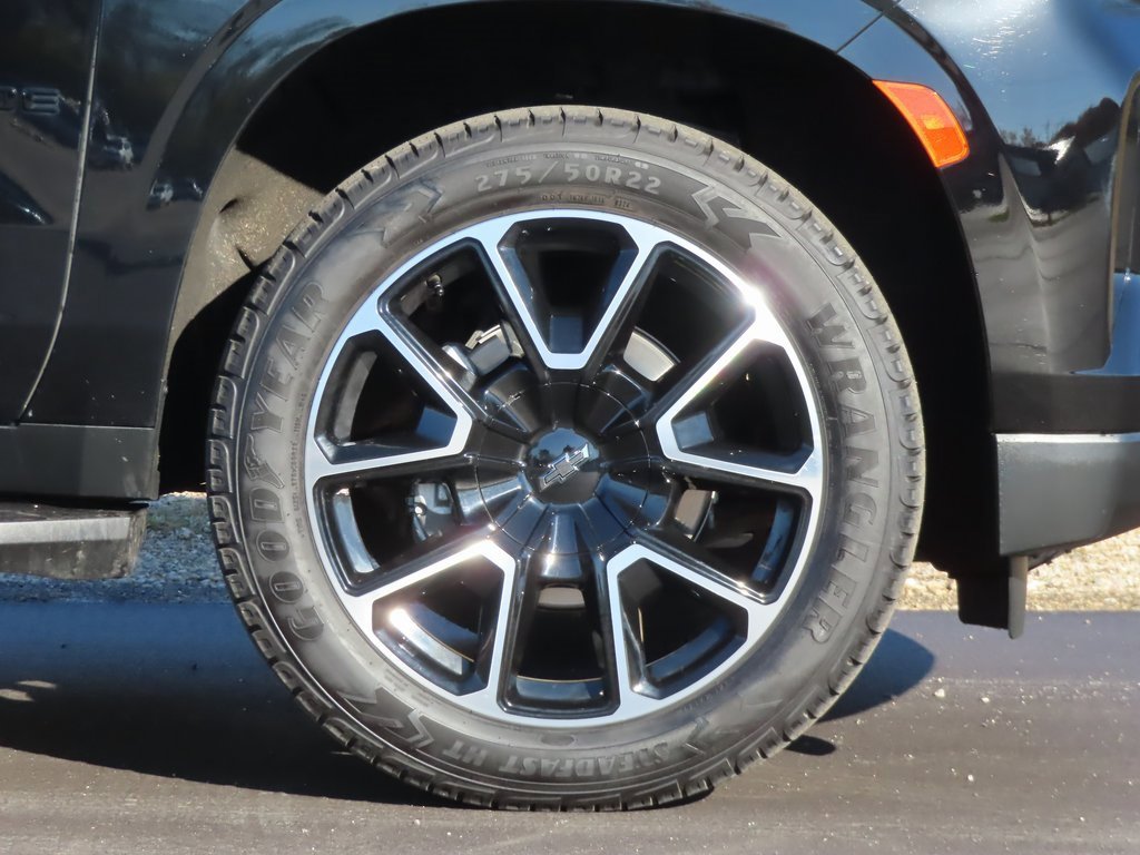 Used 2021 Chevrolet Tahoe RST w/ Luxury Package image 16