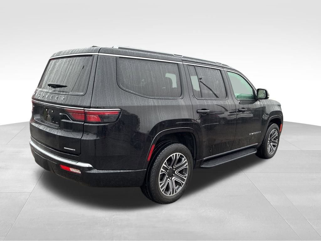Used 2024 Jeep Wagoneer Series II w/ Flexible Seating Group image 5