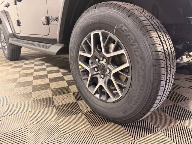 New 2026 Jeep Wrangler Unlimited Sahara AWD/4WD image 2