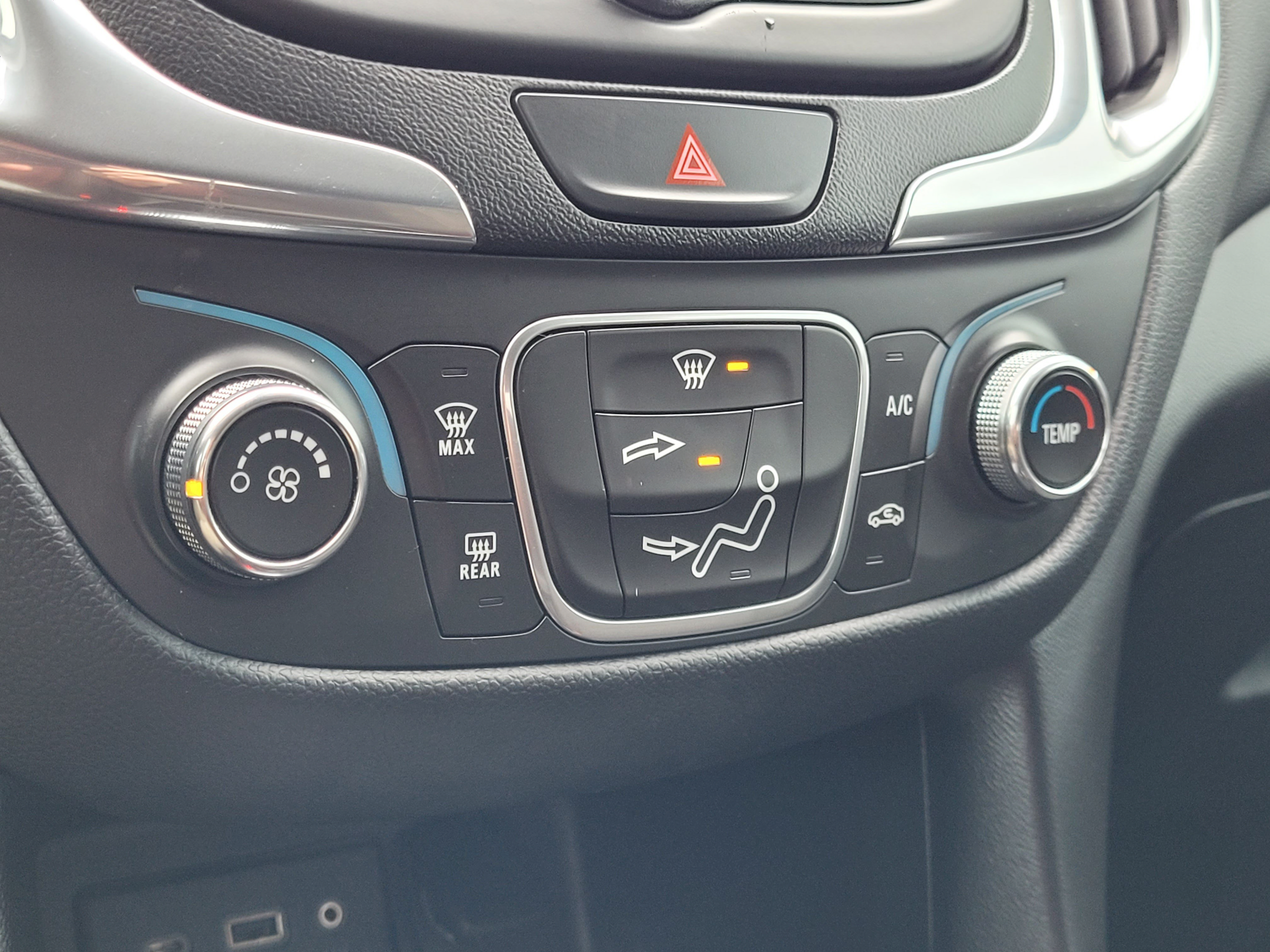 Used 2020 Chevrolet Equinox LT FWD image 22
