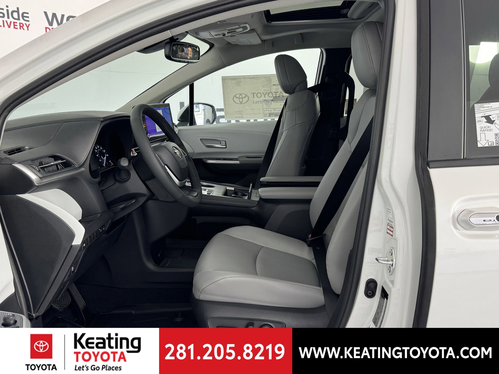 Used 2026 Toyota Sienna XLE FWD image 6