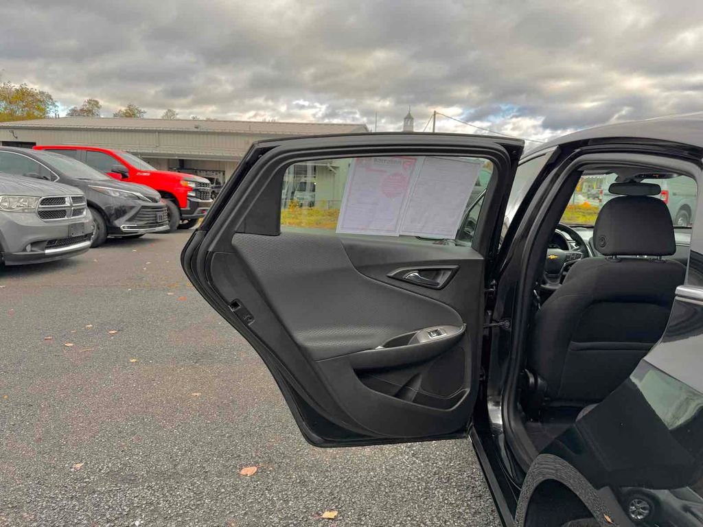 Used 2018 Chevrolet Malibu LS image 15