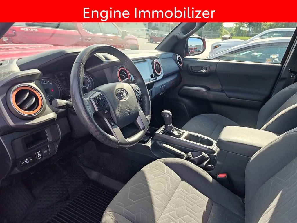 Used 2019 Toyota Tacoma TRD Sport AWD/4WD image 8