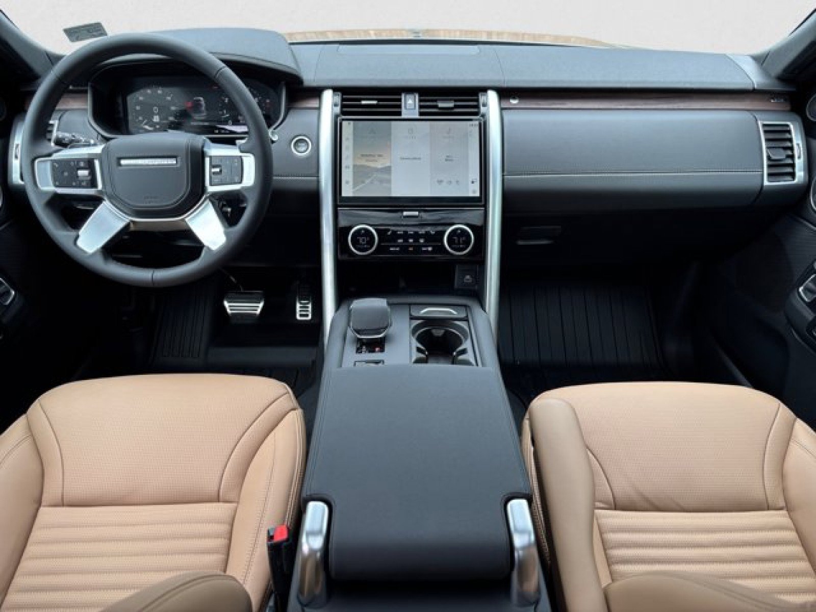 New 2025 Land Rover Discovery Dynamic SE image 13