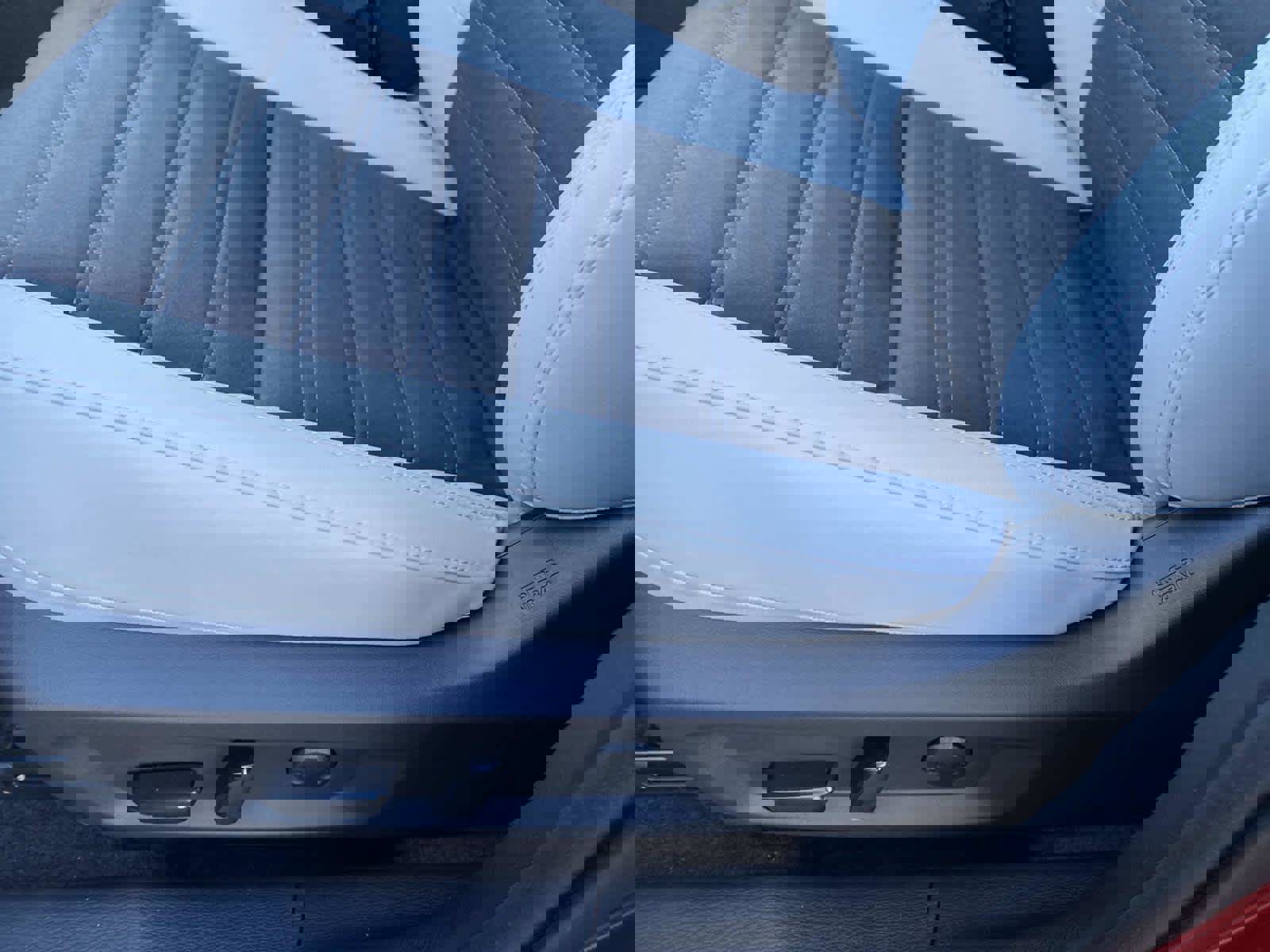 New 2026 Mitsubishi Outlander SE image 9