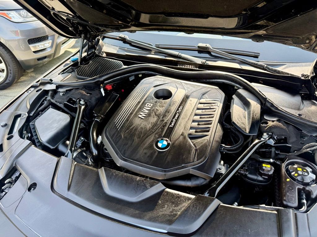 Used 2017 BMW 740i RWD image 6