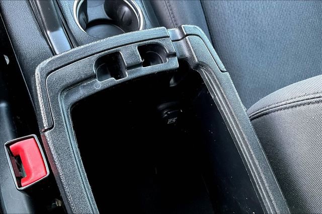 Used 2013 Chrysler 200 Touring image 15