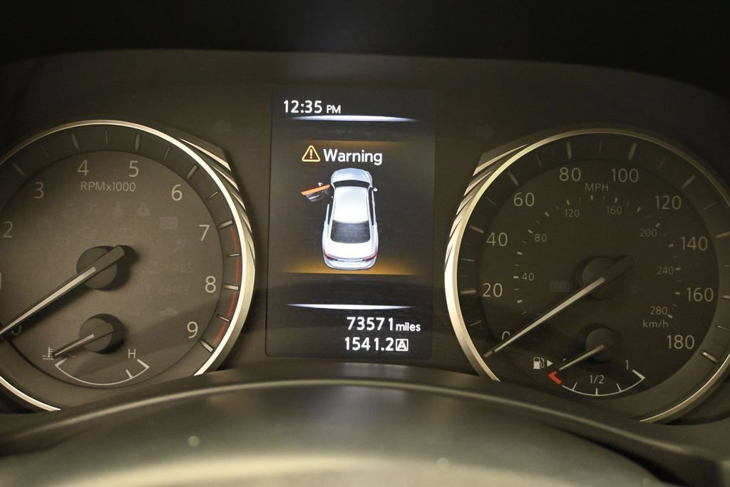 Used 2019 INFINITI Q50 Signature Edition w/ Cargo Package (L96) RWD image 10