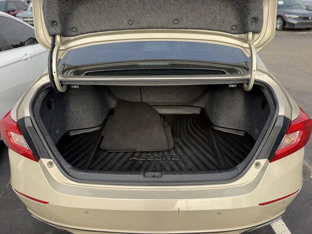 Used 2020 Honda Accord Touring image 20