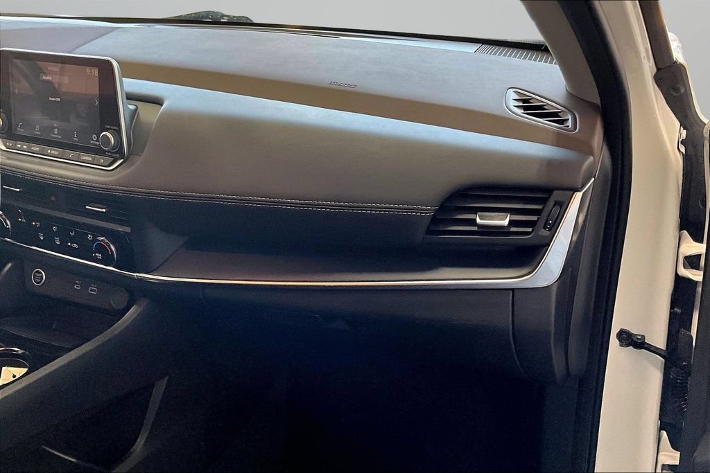 Used 2023 Nissan Rogue S FWD image 25