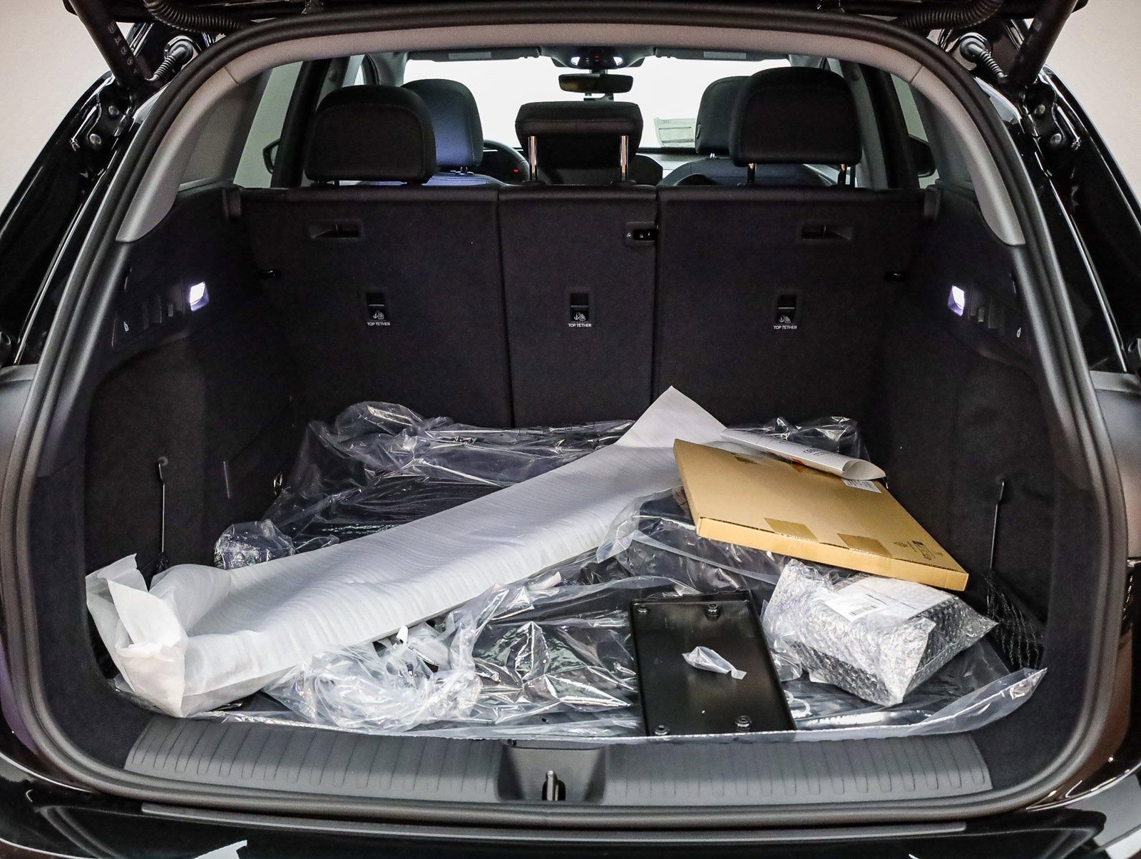 New 2025 Audi Q6 e-tron Premium AWD/4WD image 29