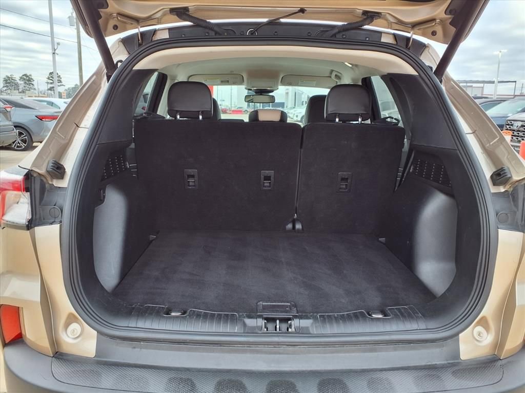 Used 2021 Ford Escape Titanium image 8