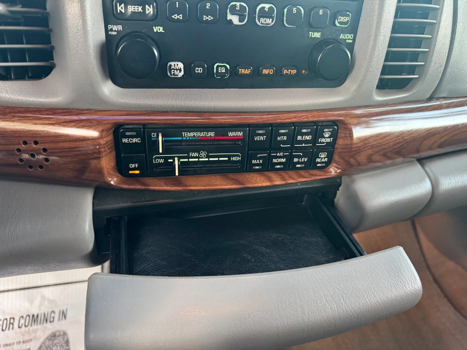 Used 2002 Buick Le Sabre Custom w/ Luxury Pkg FWD image 21
