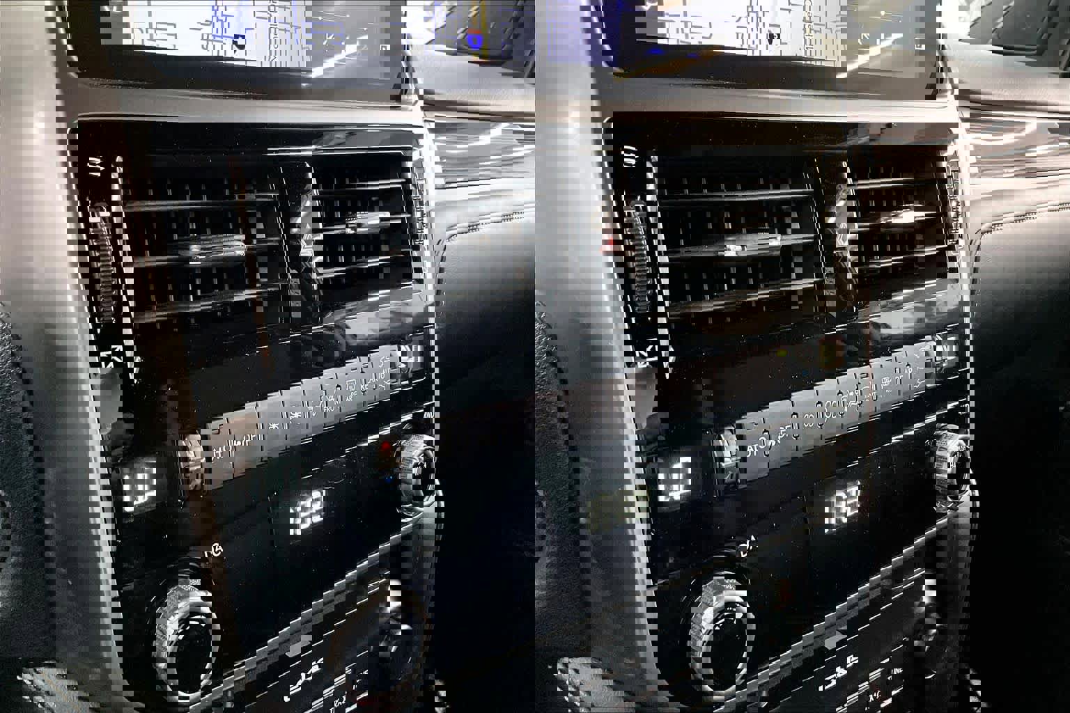 Used 2023 Lexus GX 460 Premium w/ Accessory Package image 34