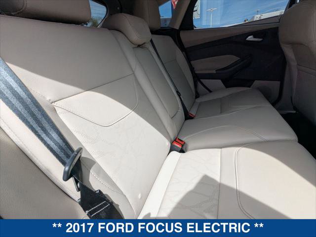 Used 2017 Ford Focus Electric Hatchback image 22