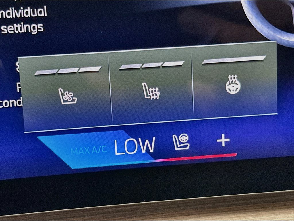 Used 2025 BMW 430i xDrive Coupe w/ M Sport Package AWD/4WD image 23