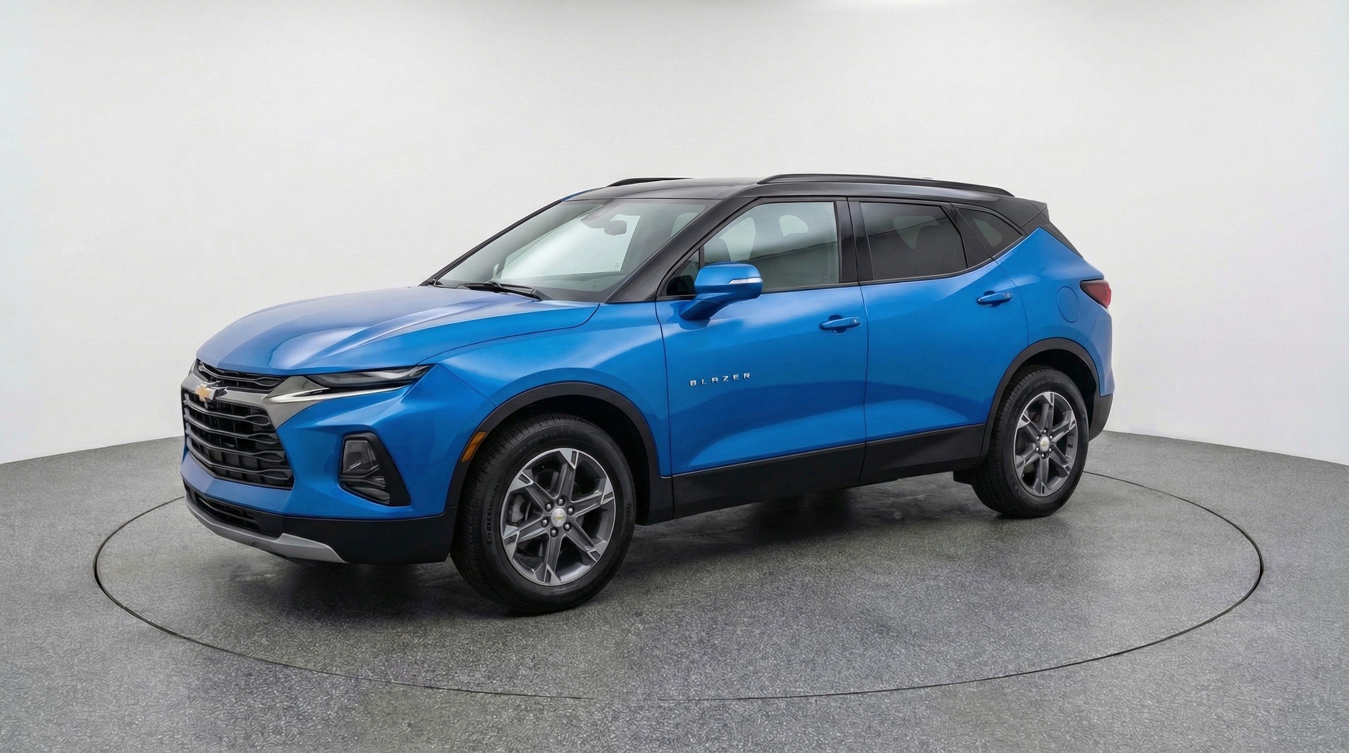 Used 2025 Chevrolet Blazer LT image 3