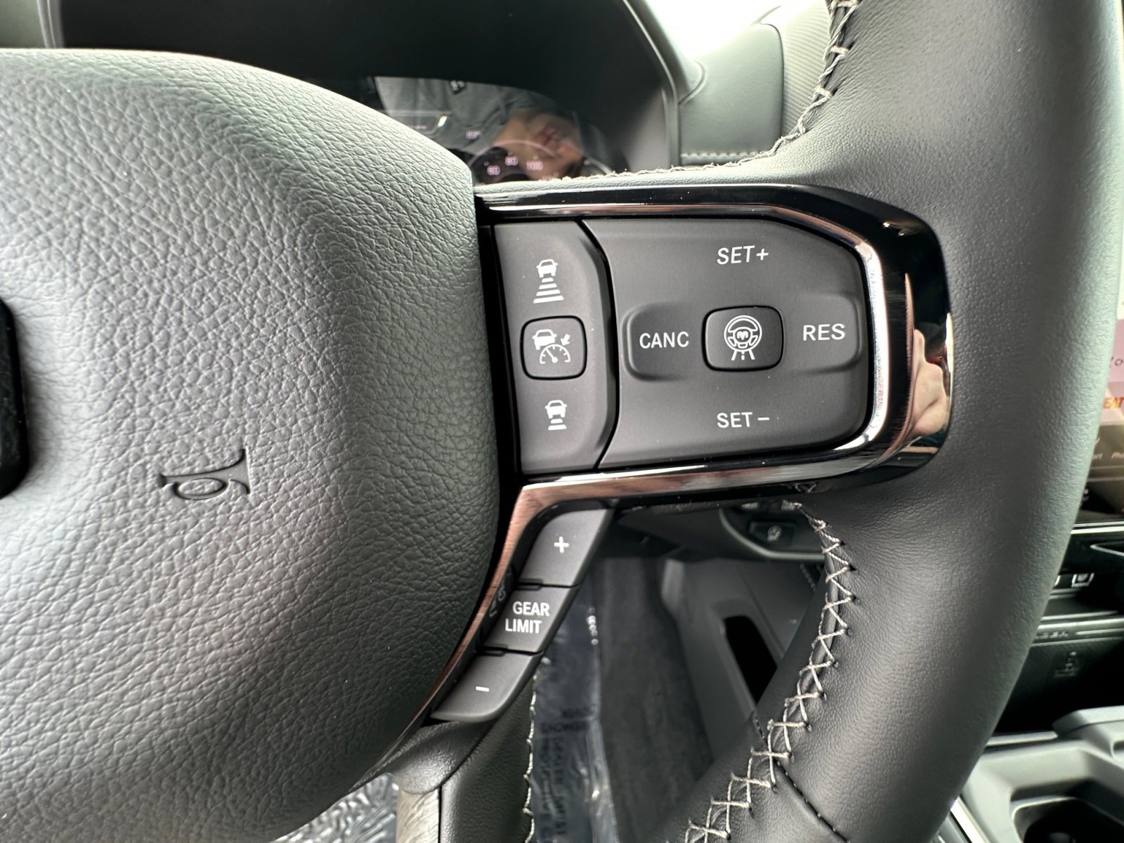 New 2025 RAM 1500 Limited image 23