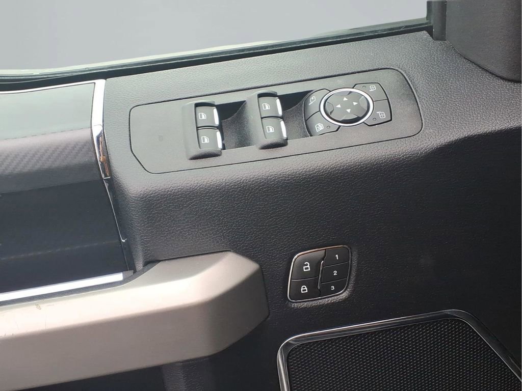 Used 2020 Ford F150 Lariat image 22