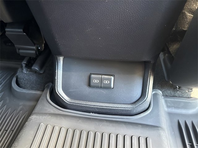 Used 2024 Toyota Highlander LE image 14