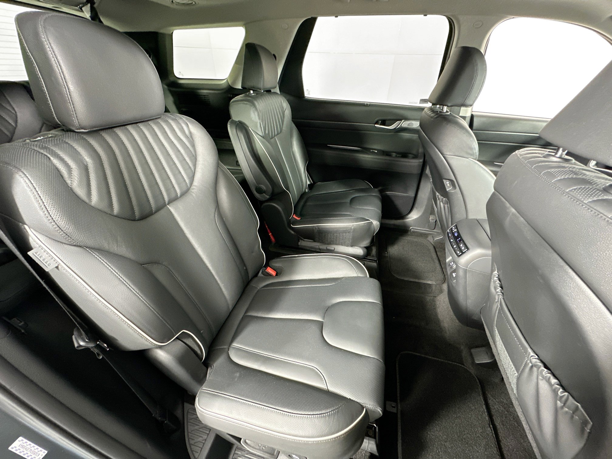 Used 2023 Hyundai Palisade Limited image 30
