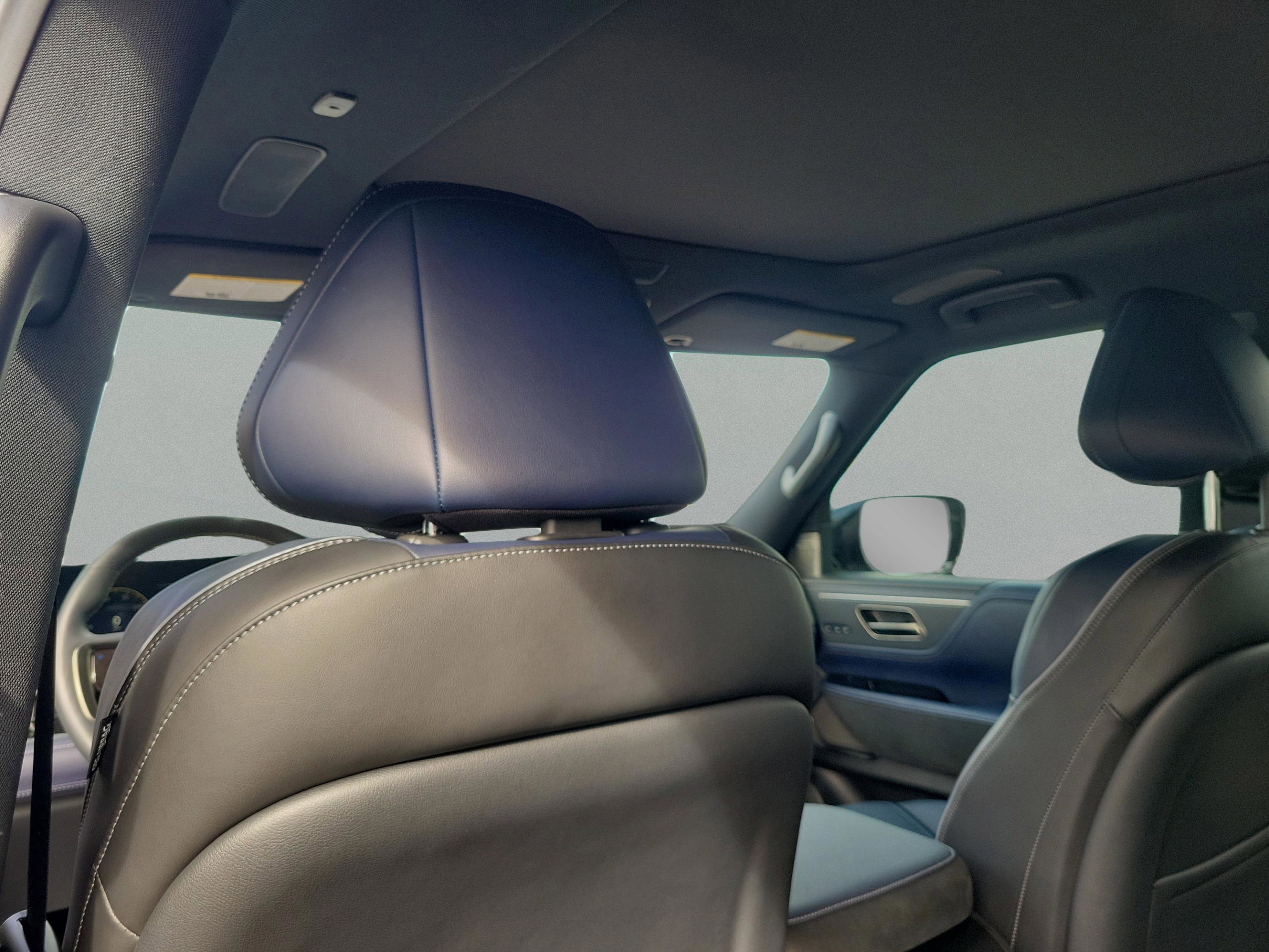 Certified 2026 INFINITI QX80 4WD w/ Sport Exterior Package image 29