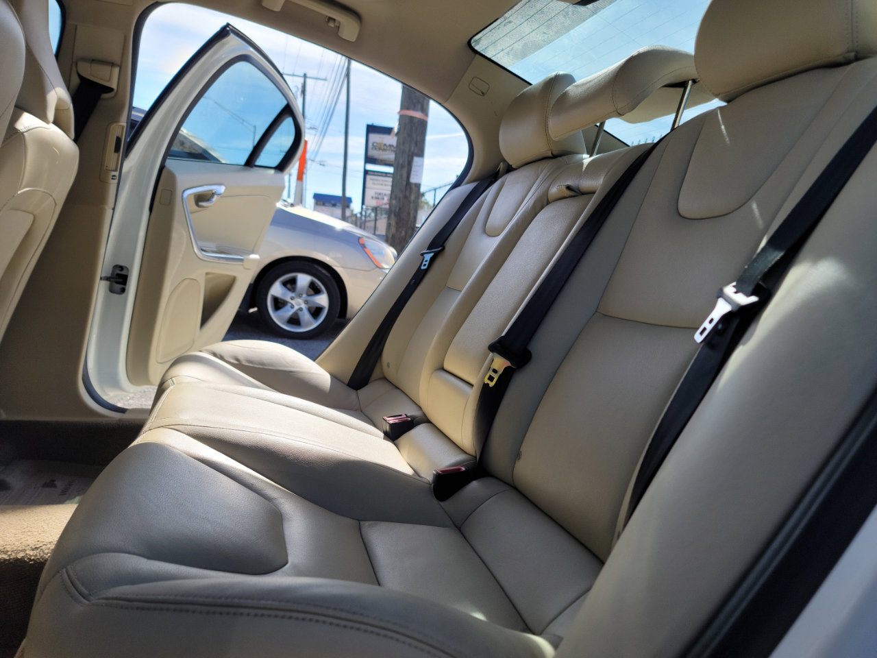 Used 2015 Volvo S60 T5 Premier image 14