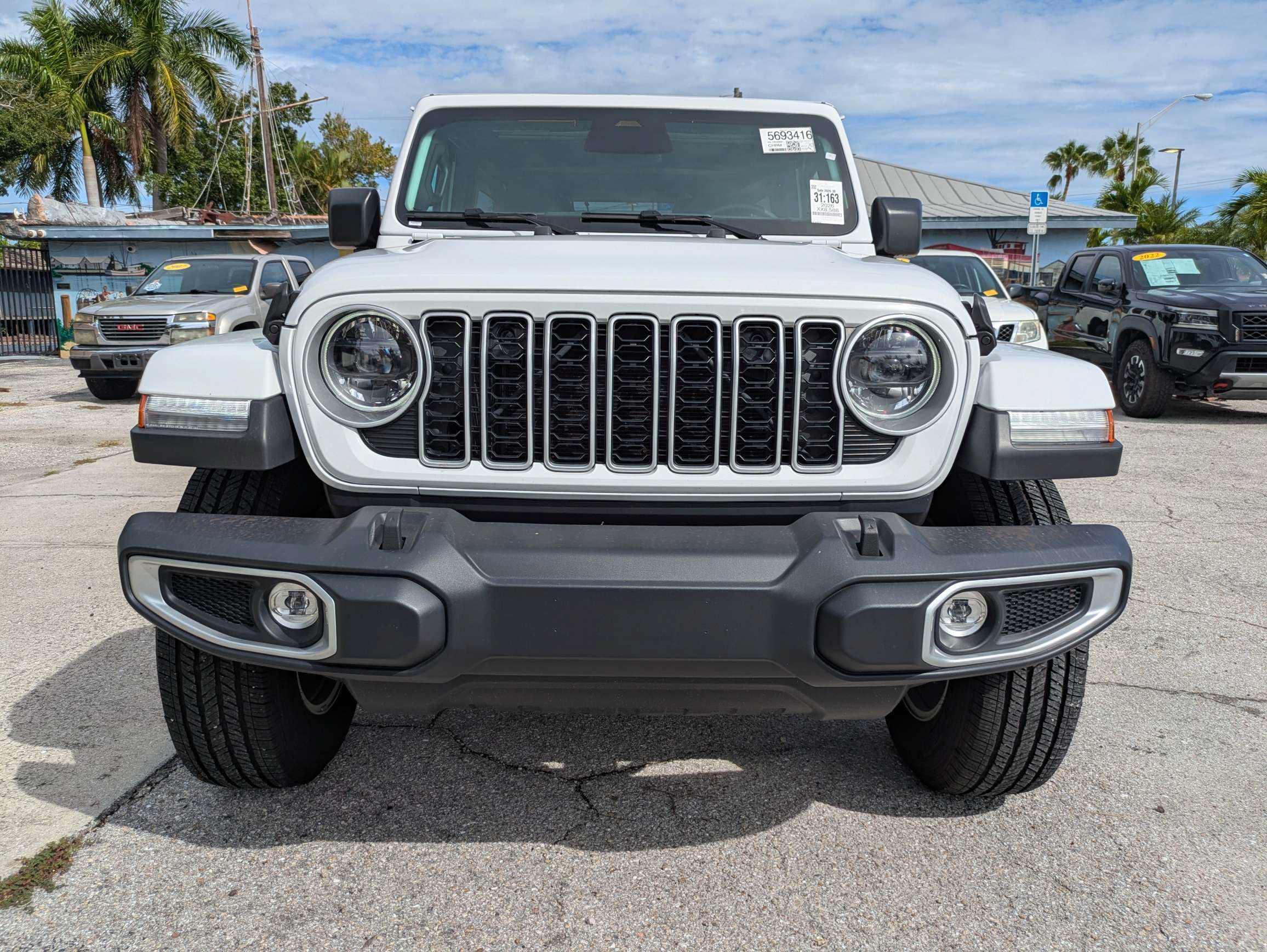 Used 2026 Jeep Wrangler Unlimited Sahara AWD/4WD image 12