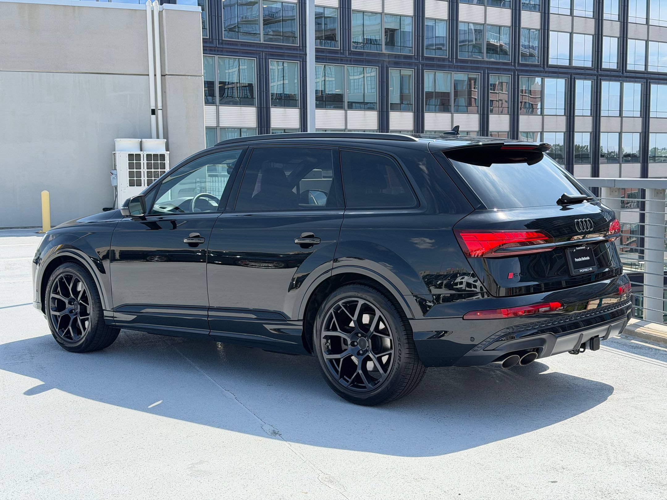 Used 2026 Audi SQ7 Premium Plus AWD/4WD image 3