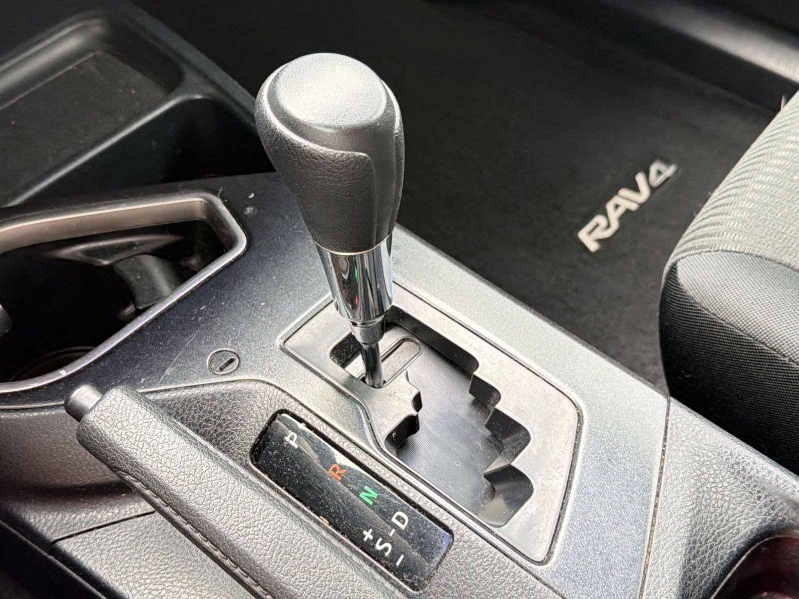 Used 2016 Toyota RAV4 LE FWD image 16