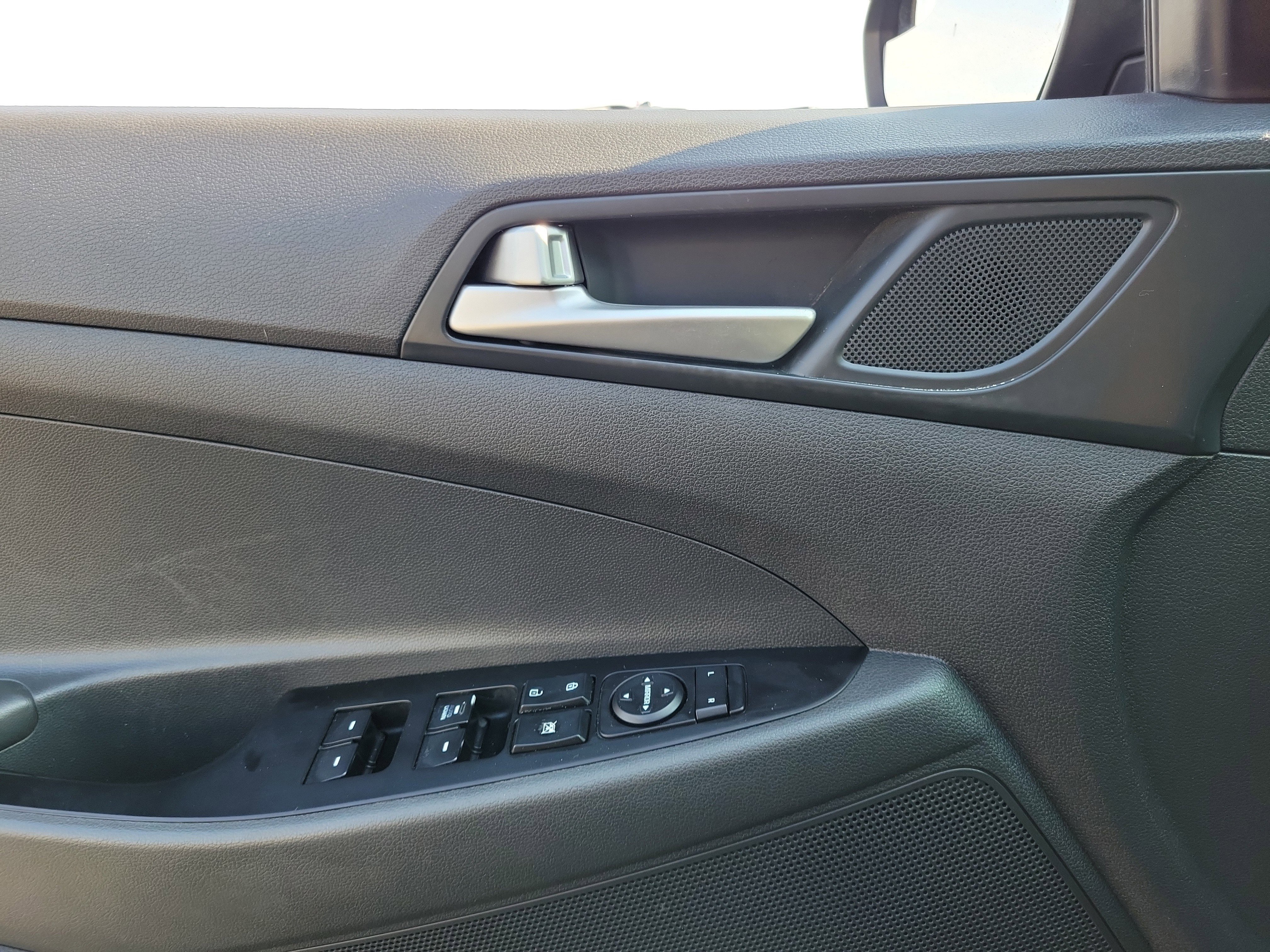 Used 2020 Hyundai Tucson SE image 17