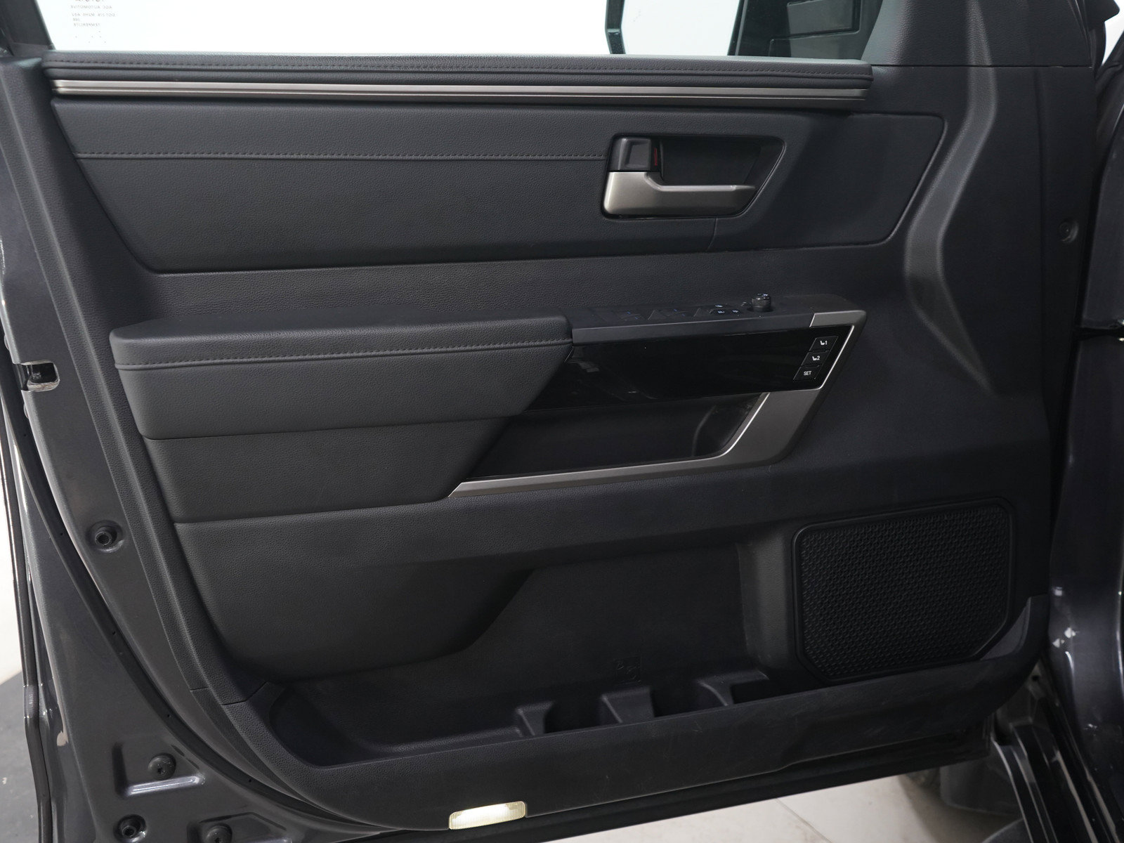 Used 2022 Toyota Tundra Limited AWD/4WD image 22