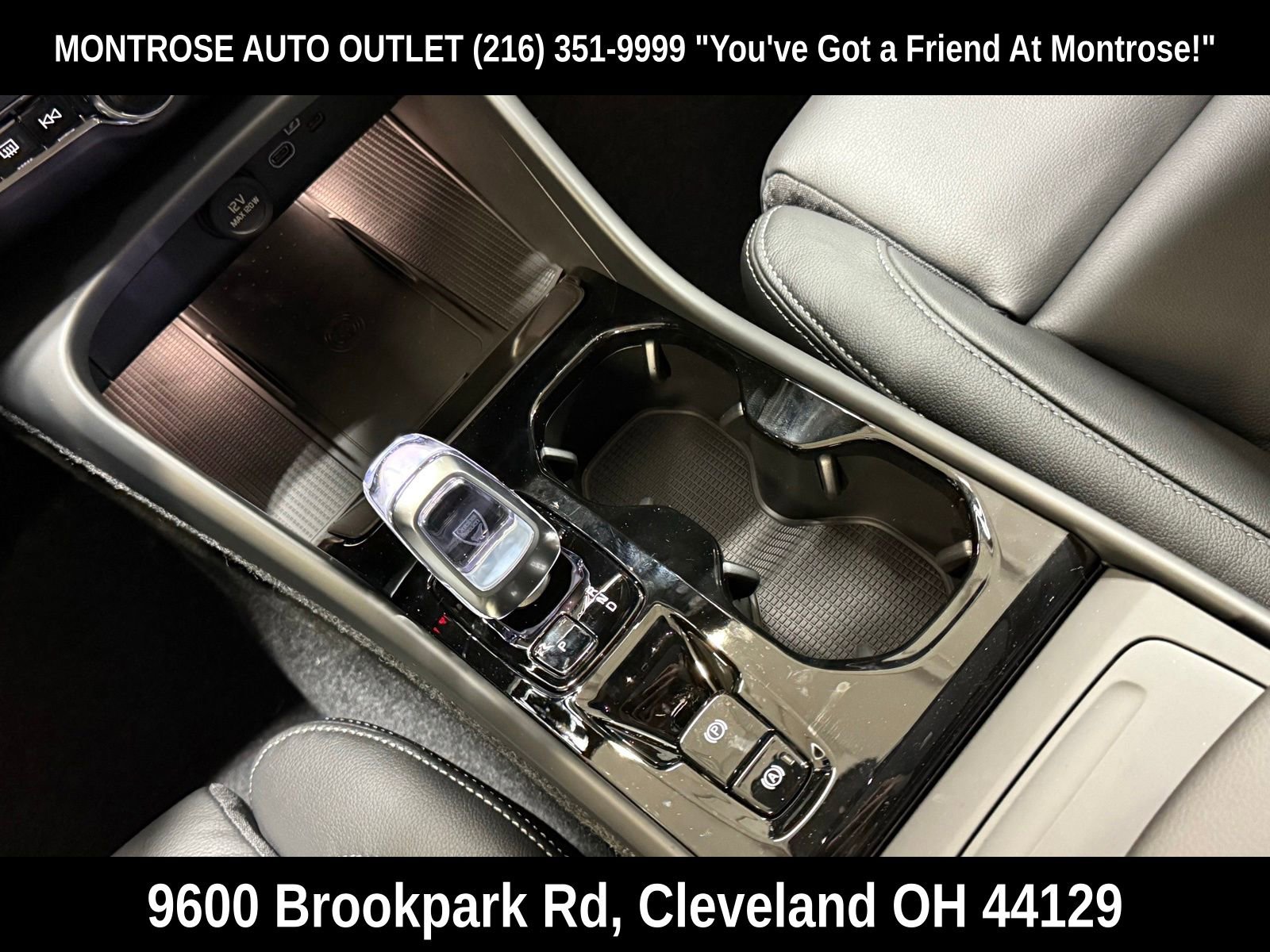 New 2026 Volvo XC40 B5 Plus w/ Protection Package Premier image 24