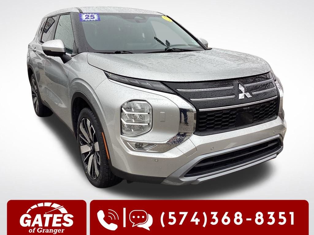 Used 2025 Mitsubishi Outlander AWD image 1