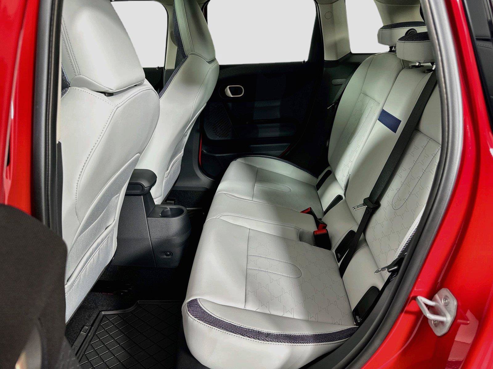 Used 2025 MINI Cooper S FWD image 19