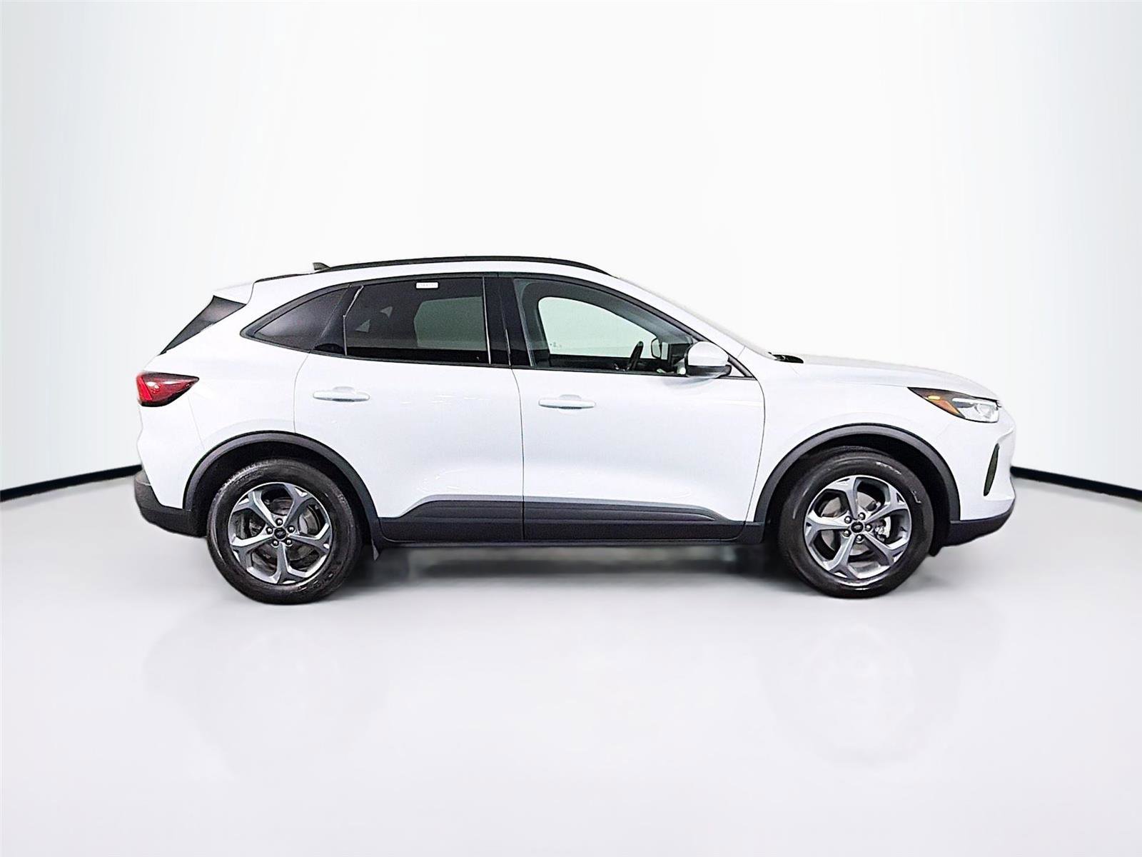 Used 2025 Ford Escape ST-Line Select w/ Tech Pack #1 AWD/4WD image 8