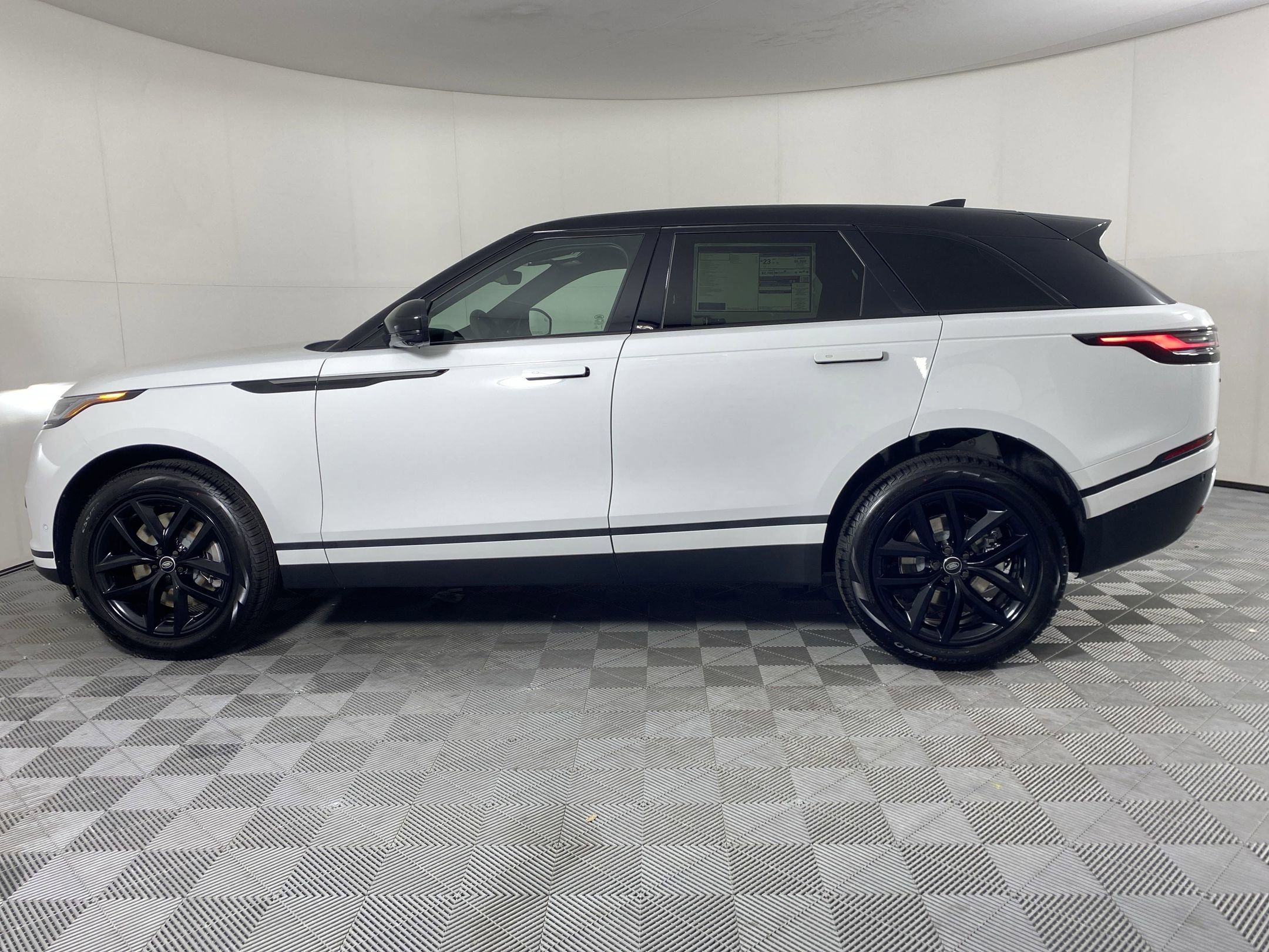 Used 2026 Land Rover Range Rover Velar S image 2