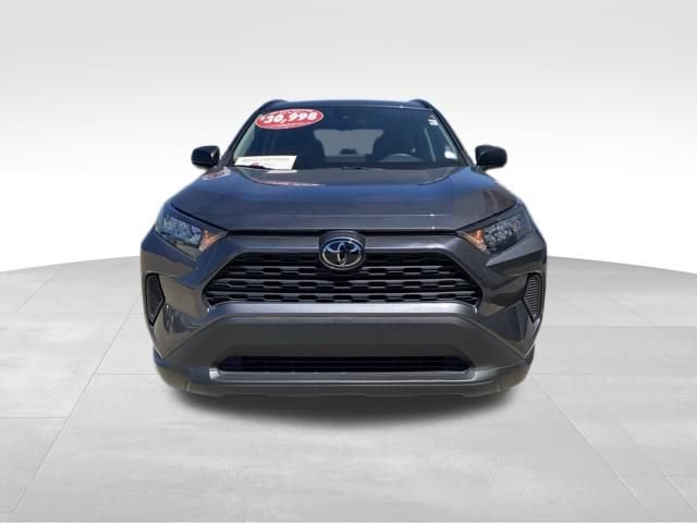 Certified 2021 Toyota RAV4 LE AWD/4WD image 17