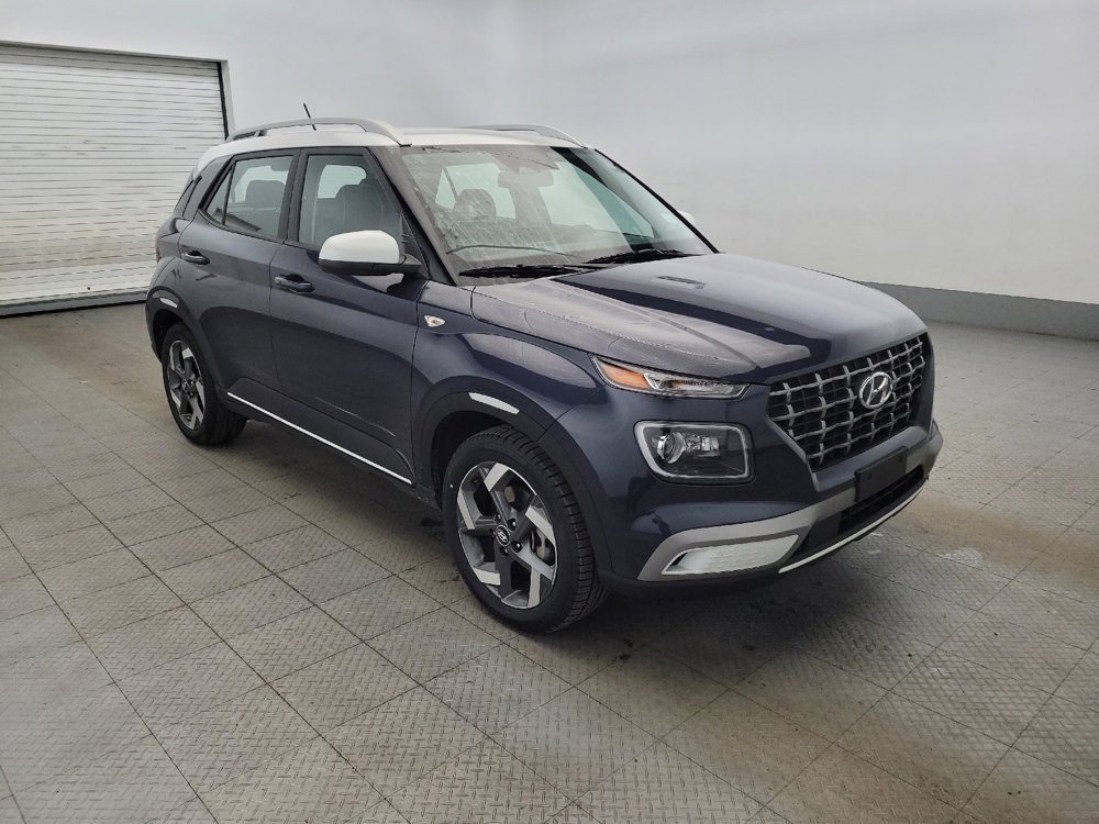 Used 2024 Hyundai Venue Limited image 13