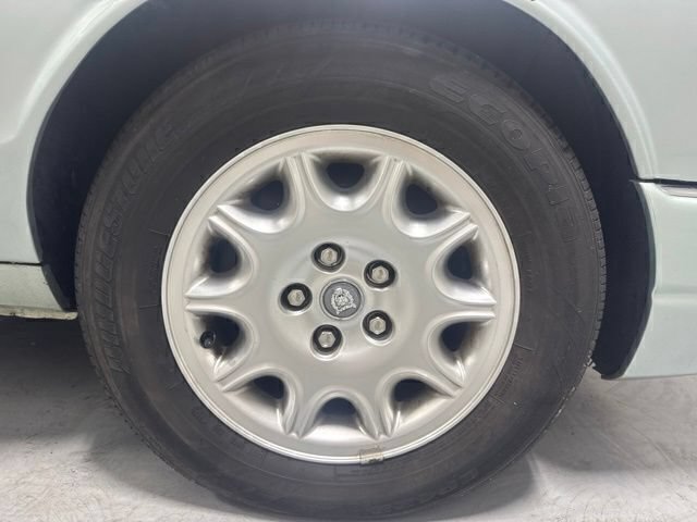 Used 2000 Jaguar XJ8 RWD image 4
