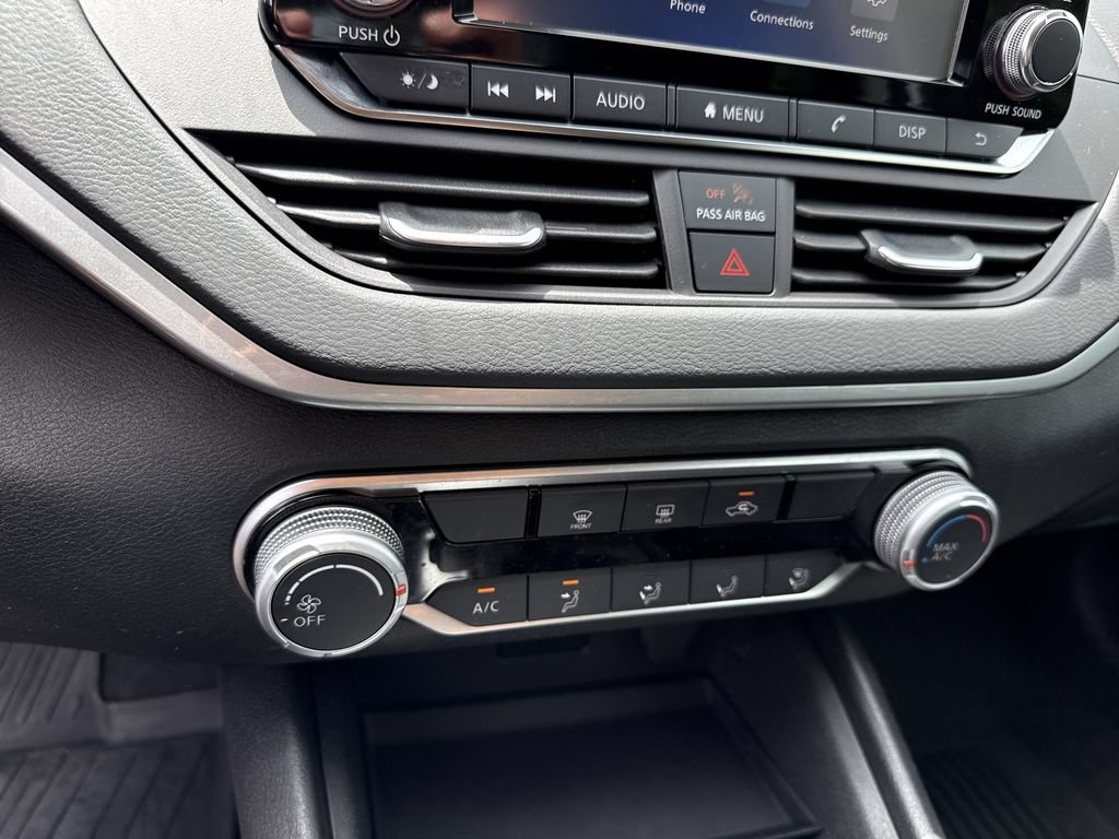 Used 2024 Nissan Altima 2.5 S FWD image 28