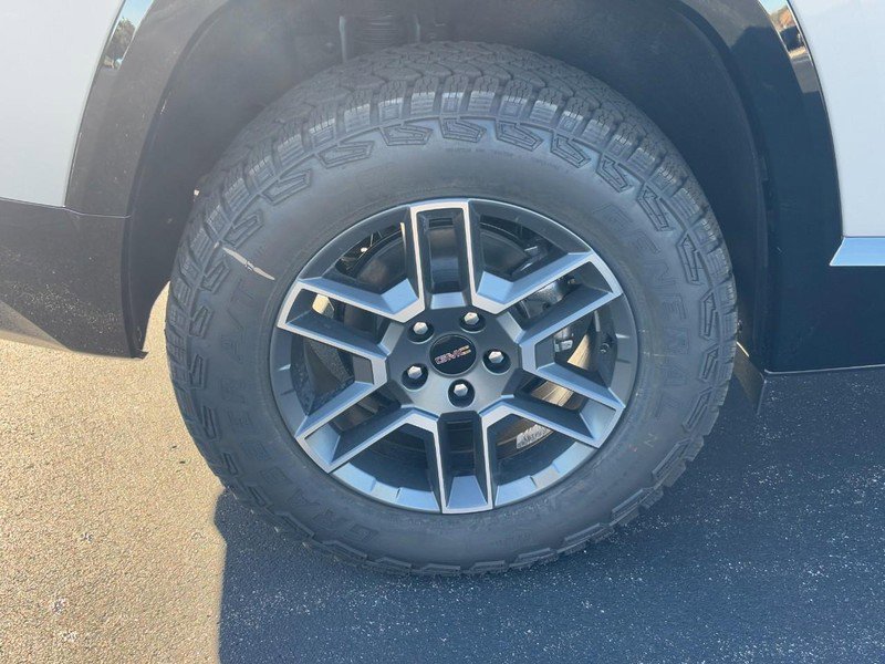 New 2026 GMC Terrain AT4 w/ Convenience Package III image 4