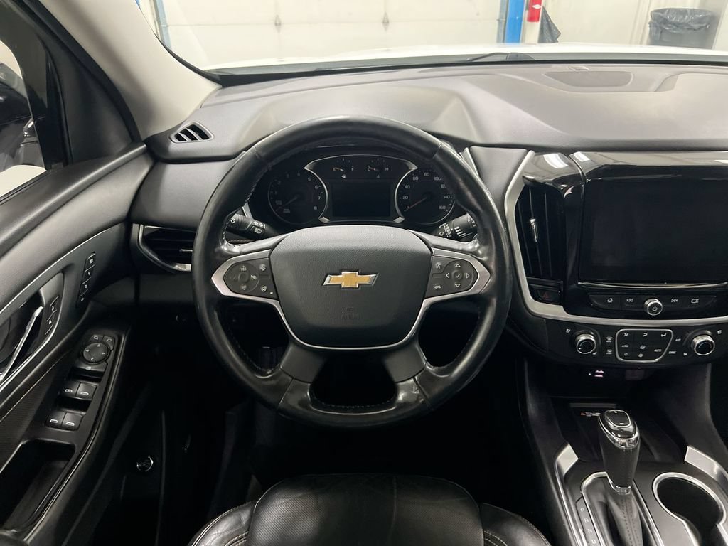Used 2020 Chevrolet Traverse Premier w/ Redline Edition AWD/4WD image 11