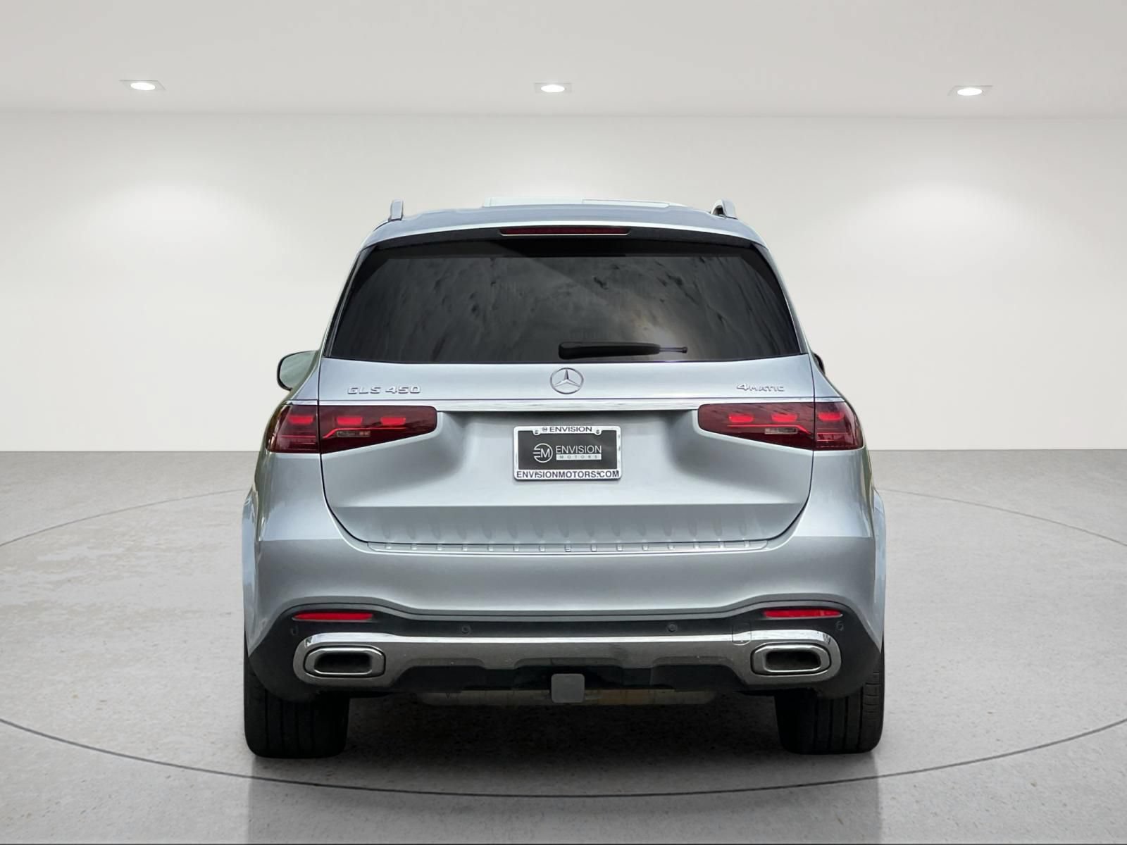 Used 2024 Mercedes-Benz GLS 450 4MATIC image 4