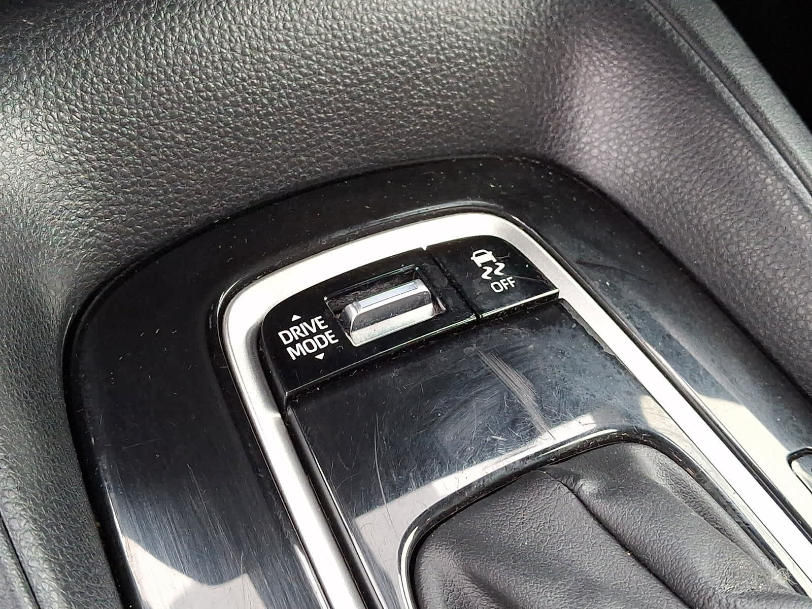 Certified 2024 Toyota Corolla SE FWD image 28