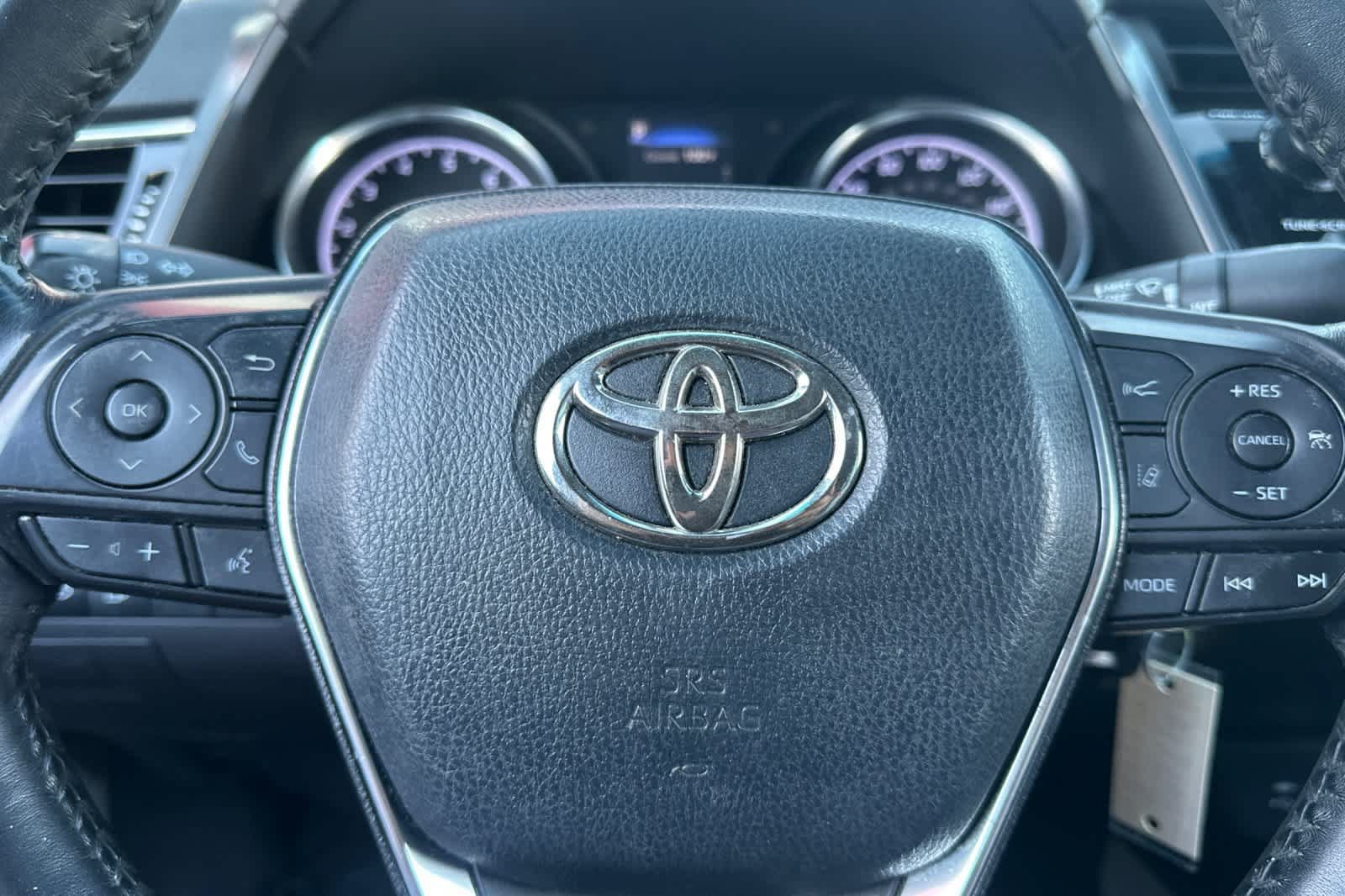 Used 2018 Toyota Camry SE FWD image 23