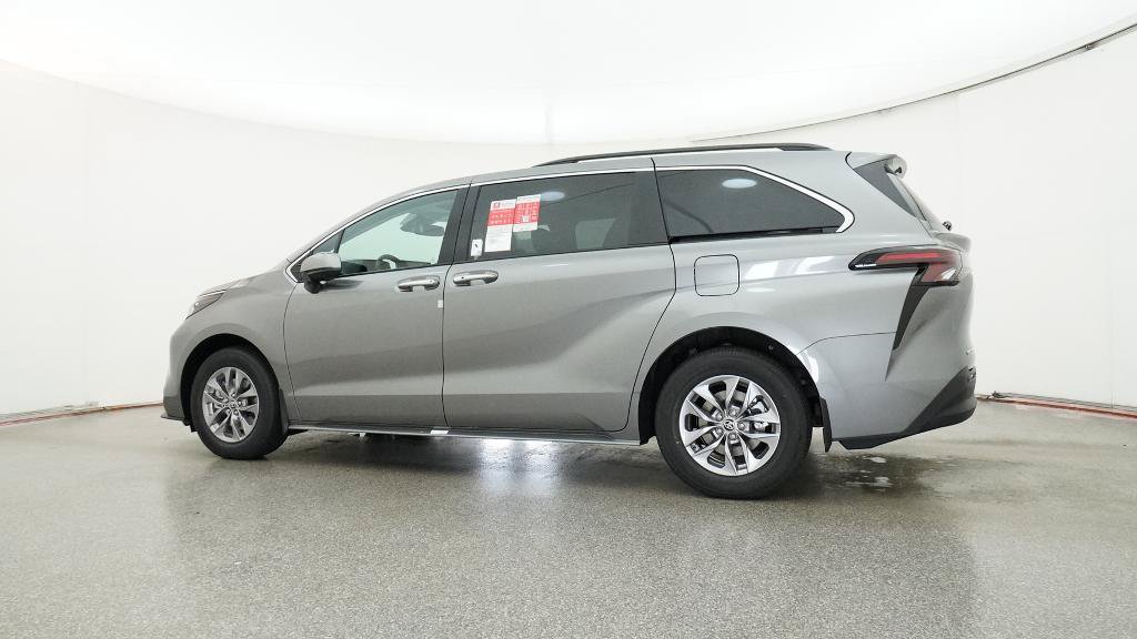 New 2026 Toyota Sienna XLE FWD image 23