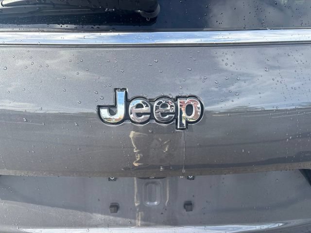 Used 2022 Jeep Grand Cherokee L Limited AWD/4WD image 26